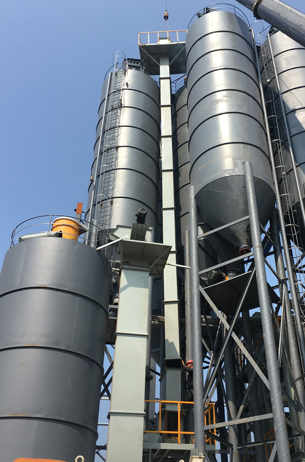 板鏈?zhǔn)蕉肥教嵘龣C(jī) 板鏈?zhǔn)蕉肥教嵘龣C(jī)