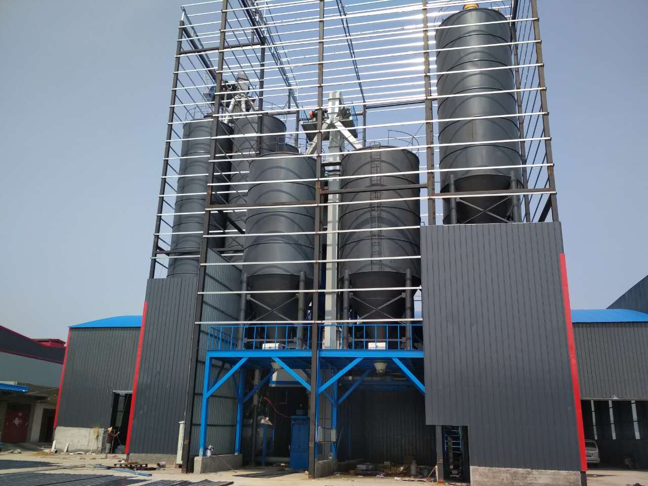 1609295737106364.jpg 年產(chǎn)20萬噸干混戰(zhàn).jpg