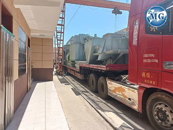 西安干粉砂漿設(shè)備裝車現(xiàn)場！