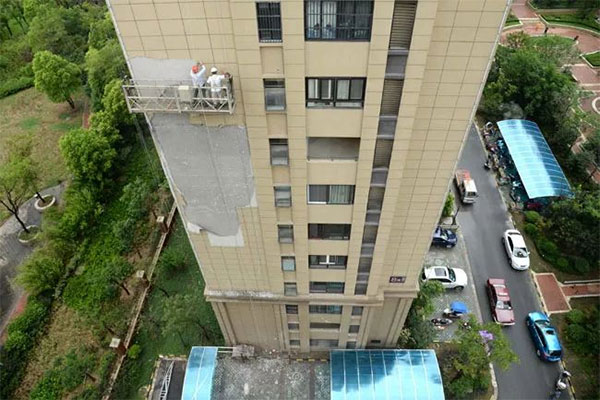 外墻真石漆附著力差導(dǎo)致脫落是哪里出了問題？